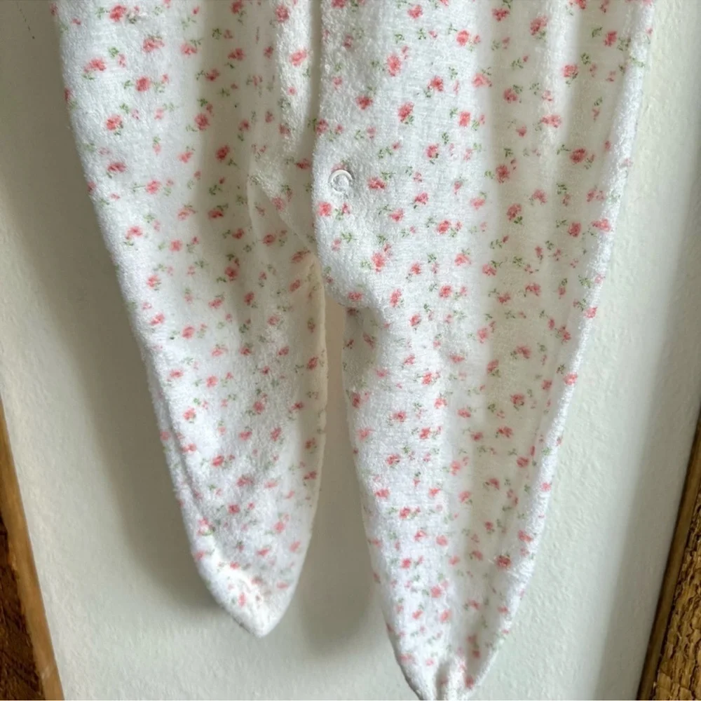 Vintage Baby Girl Clothes 1960s Trim Fit Dainty Floral Footie Pajamas